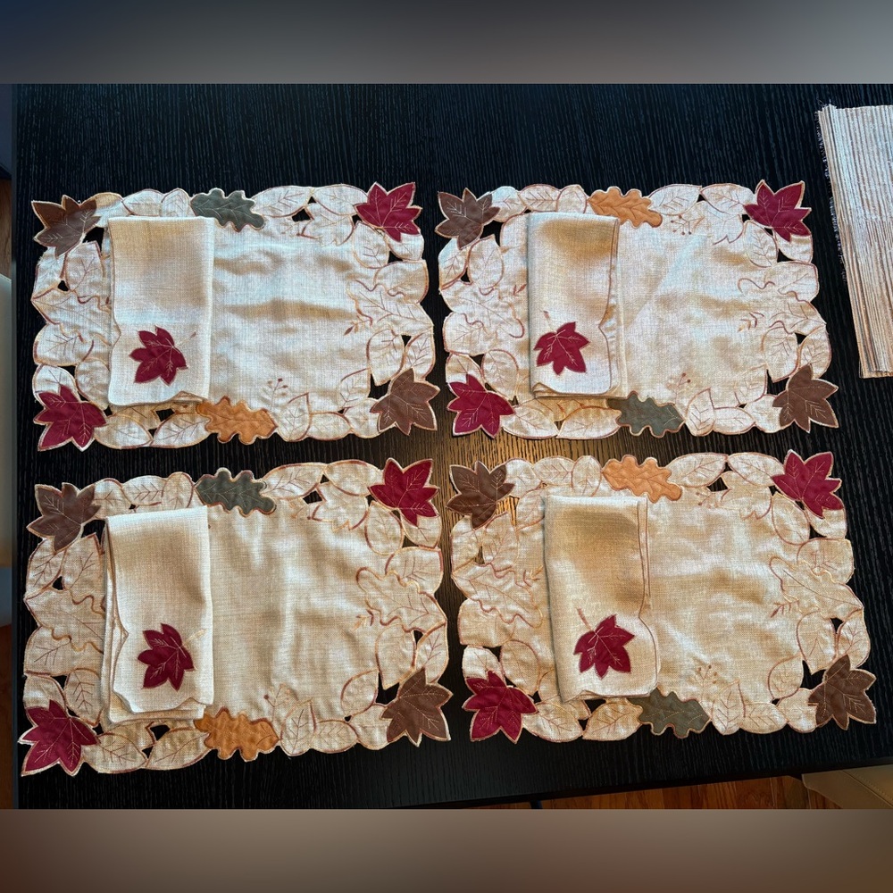 Matching Autumn Leaf Cloth Napkins and Placemats - Set of 4 Pairs